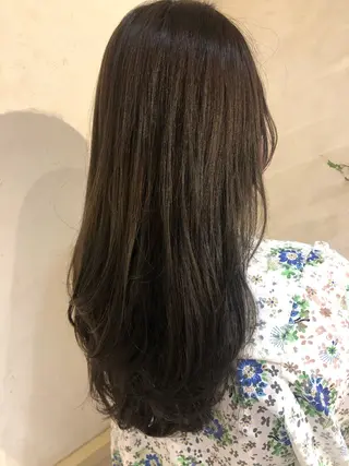 ロング 岡本 葵のヘアスタイル