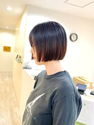 ショート パーマ Kuku所属・つぼみ/パーマ ／レイヤー／ボブのヘアスタイル