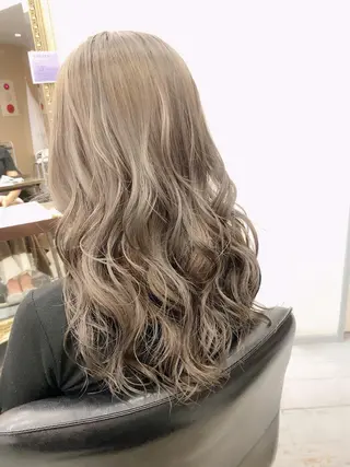 ロング カラー 🍀Moda by Grande🍀のヘアスタイル