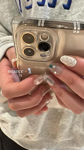 ネイル 佐藤 穂乃香のネイルデザイン