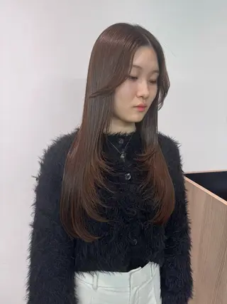 ロング カラー 顔周りレイヤー /kokoro🦮のヘアスタイル