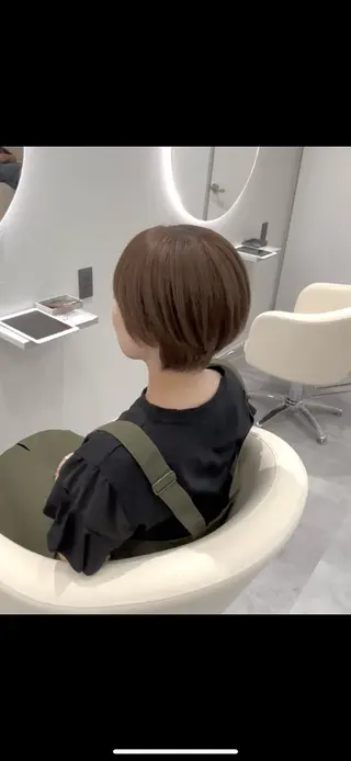 ショート カラー Light所属・上岡 蓮のヘアスタイル