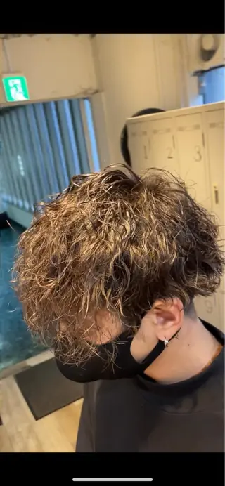 メンズ メンズパーマ特化 山﨑　歩のヘアスタイル