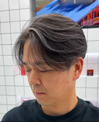 メンズ 白髪ぼかし/白髪 メッシュ/ゆうとのヘアスタイル