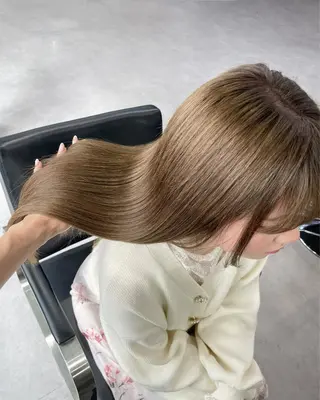 ロング カラー ミルクティーベージュ ❤︎レイヤー　MIAのヘアスタイル