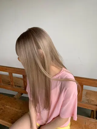 ロング カラー ブリーチカラーが人気 onnuのヘアスタイル