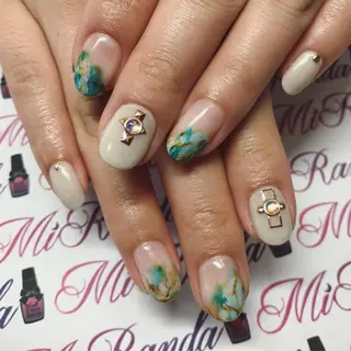 ネイル MiRanda Nail所属・MiRanda 保坂 舞のネイルデザイン