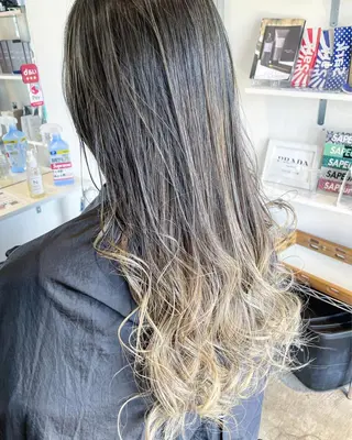 ロング 🔹TOMO🔹 圧倒的経験値🔹のヘアスタイル
