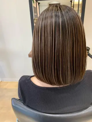 ミディアム カラー 伊藤 裕貴のヘアスタイル