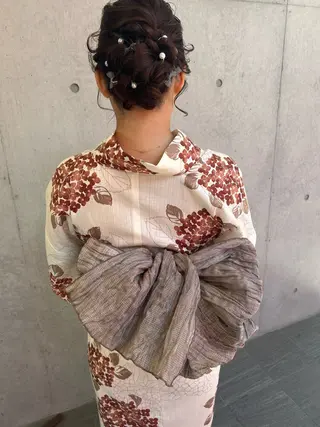 ヘアアレンジ i MA　ヘアスタジオ所属・勝野 麻美のヘアスタイル