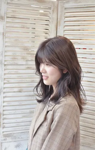 セミロング Hues所属・上村 ダイスケのヘアスタイル