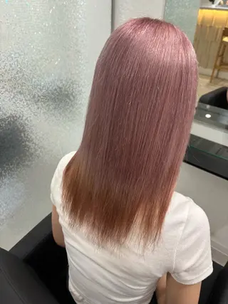 セミロング カラー Yuzu️🫧AO/ ハイトーン／韓国ヘアのヘアスタイル