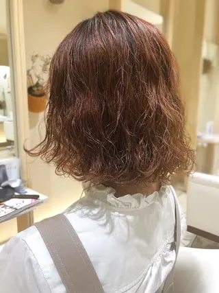 ミディアム パーマ 大岩 茉愉のヘアスタイル