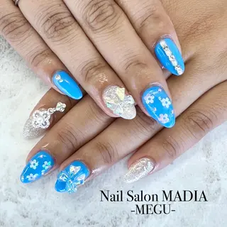 ネイル MADIA藤沢所属・MADIA MEGUのネイルデザイン