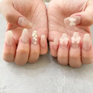 ネイル ゴテゴテ💙ワンホン リオナのネイルデザイン