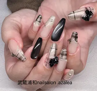 ネイル R inのネイルデザイン