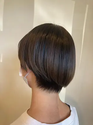 ショート カラー 小島 千夏のヘアスタイル