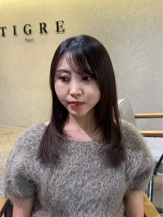 ミディアム TIGRE tenjin所属・kanon/レイヤー / 透明感カラー🩶のヘアスタイル