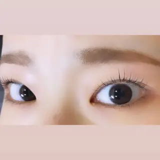 マツエク・マツパ GRANDE OSU Anna 🧸💛のネイルデザイン