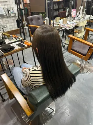 ロング カラー 倉本 美優のヘアスタイル