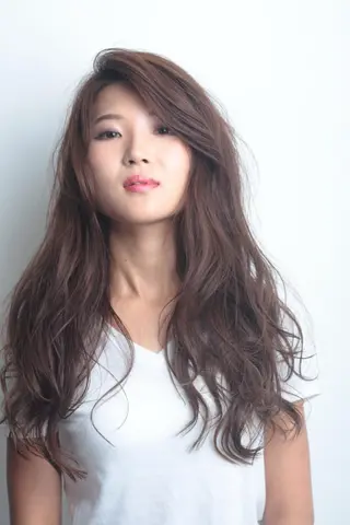 ロング カラー RESBORN所属・長岡 大偉のヘアスタイル