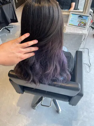 ミディアム ハイトーン ／ レイヤー/吉田陸斗のヘアスタイル