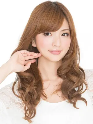 セミロング カラー パーマ 山田 周のヘアスタイル