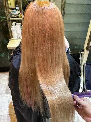 ロング カラー タケ ウチのヘアスタイル