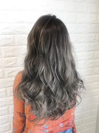 セミロング カラー 🌿‬ ܸAir 透明感🌱西村知佳のヘアスタイル