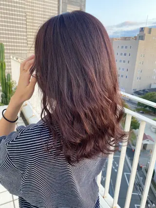 ミディアム カラー 艶 透け感カラー 似合わせ 齊木 勇人のヘアスタイル