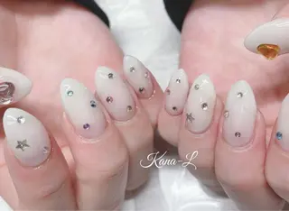 ネイル 芦辺 香奈のネイルデザイン