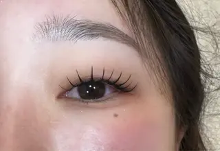 マツエク・マツパ k ayanaの眉毛・アイブロウイメージ