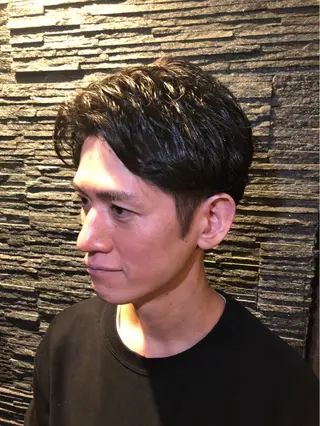 ショート ヒロ銀座バーバーショップ東京駅丸の内店所属・對馬 虎太郎のヘアスタイル