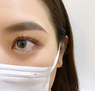 マツエク・マツパ H e l l a所属・まつげパーマ／眉毛 H e l l aの眉毛・アイブロウイメージ