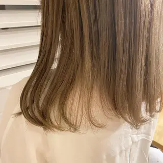 ミディアム カラー nanaka/ レイヤーカットのヘアスタイル