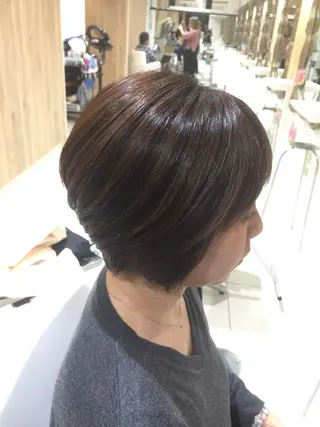 ショート カラー 松吉 純平のヘアスタイル