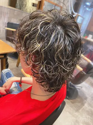 ミディアム パーマ メンズ shine hair blend所属・永井 紫優のヘアスタイル