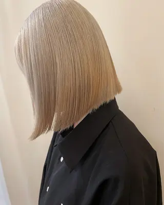 ミディアム Authen. soraのヘアスタイル