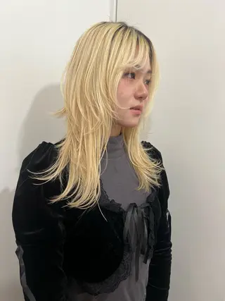 セミロング 💥ウルフカット デザインあんな💥のヘアスタイル