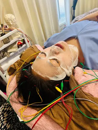 美容鍼灸サロン mahoroba院長のエステ・リラクイメージ