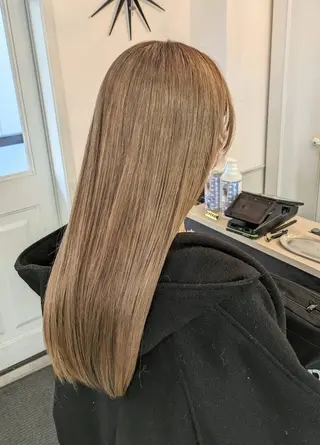 ロング ベージュ*Spica 【ミルクティー】のヘアスタイル