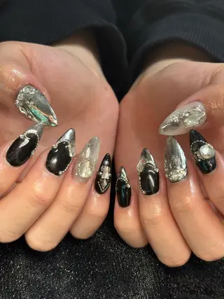 ネイル ✴︎ Delightのネイルデザイン