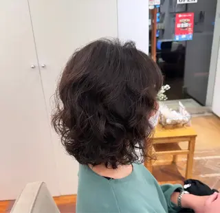 ミディアム パーマ 吉田 新平のヘアスタイル