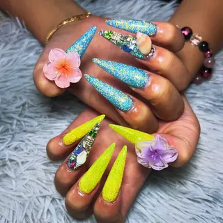 ネイル シェヌネイル JURAのネイルデザイン