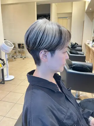 ショート カラー GO TODAY シェアサロン 原宿Verno店所属・ブリーチ/髪質改善/ ボブ特化/よしきのヘアスタイル