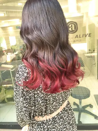 セミロング カラー 横山 奈央のヘアスタイル