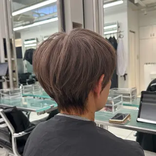 ショート 高橋 沙央のヘアスタイル