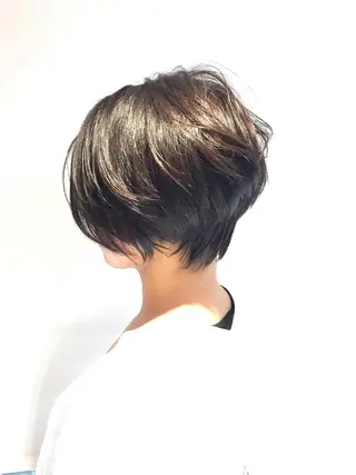 ショート カラー BIANCO北堀江 AKANEのヘアスタイル
