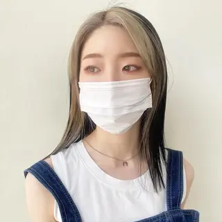 セミロング カラー ANNA /艶髪/ハイトーンのヘアスタイル