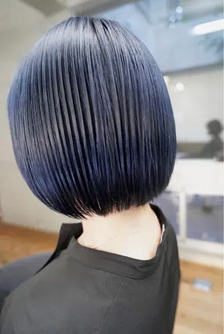 ショート カラー 西岡 優太のヘアスタイル